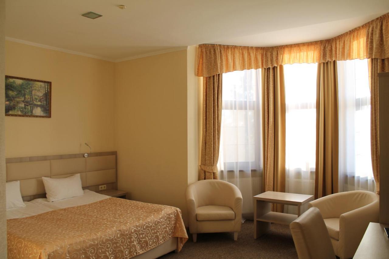 Ligena Hotel Boryspilʼ Exterior foto